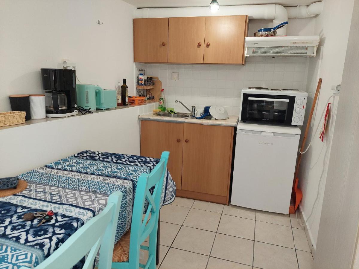 Artemis Ermoupoli Centre Appartement Pour Petit Budget Backpackers Kültér fotó